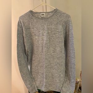 Zara light blue lightweight sweater size XL like new